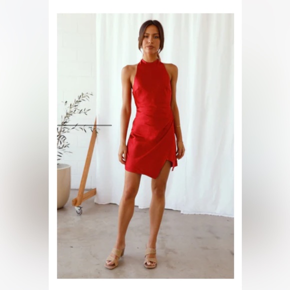 Red halter mini dress - Picture 4 of 4